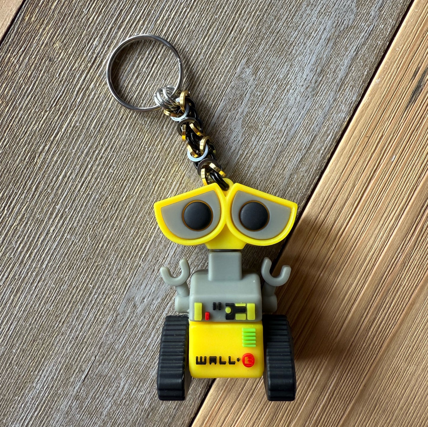 Wall-E Chainmaille Keychain