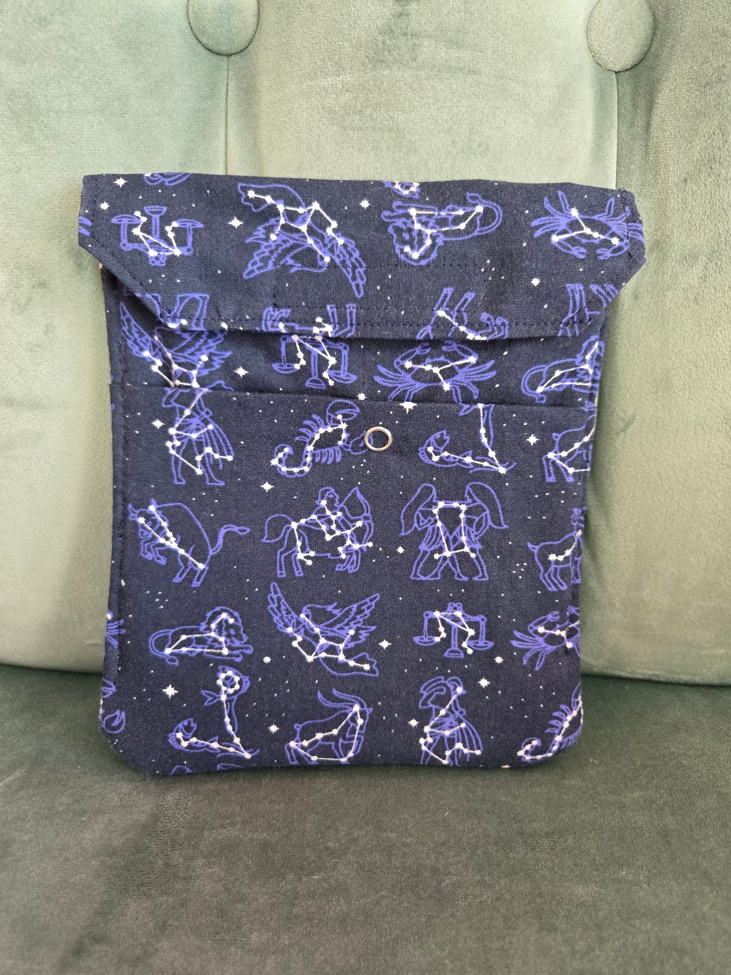 E-Book Padded Sleeve || Reclaimed Fabric || Vintage Fashion