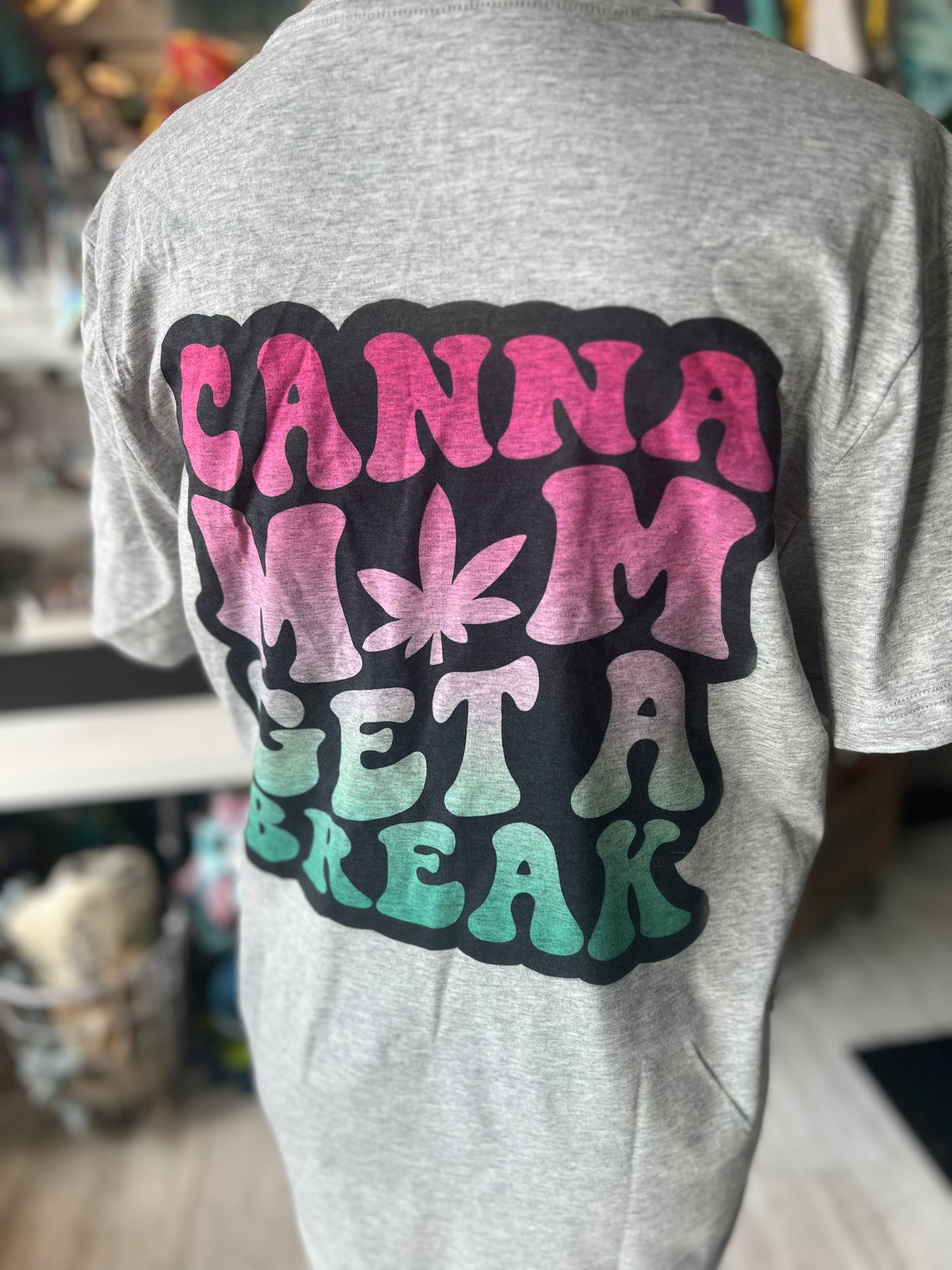 Canna Mom T-Shirt / Adult M