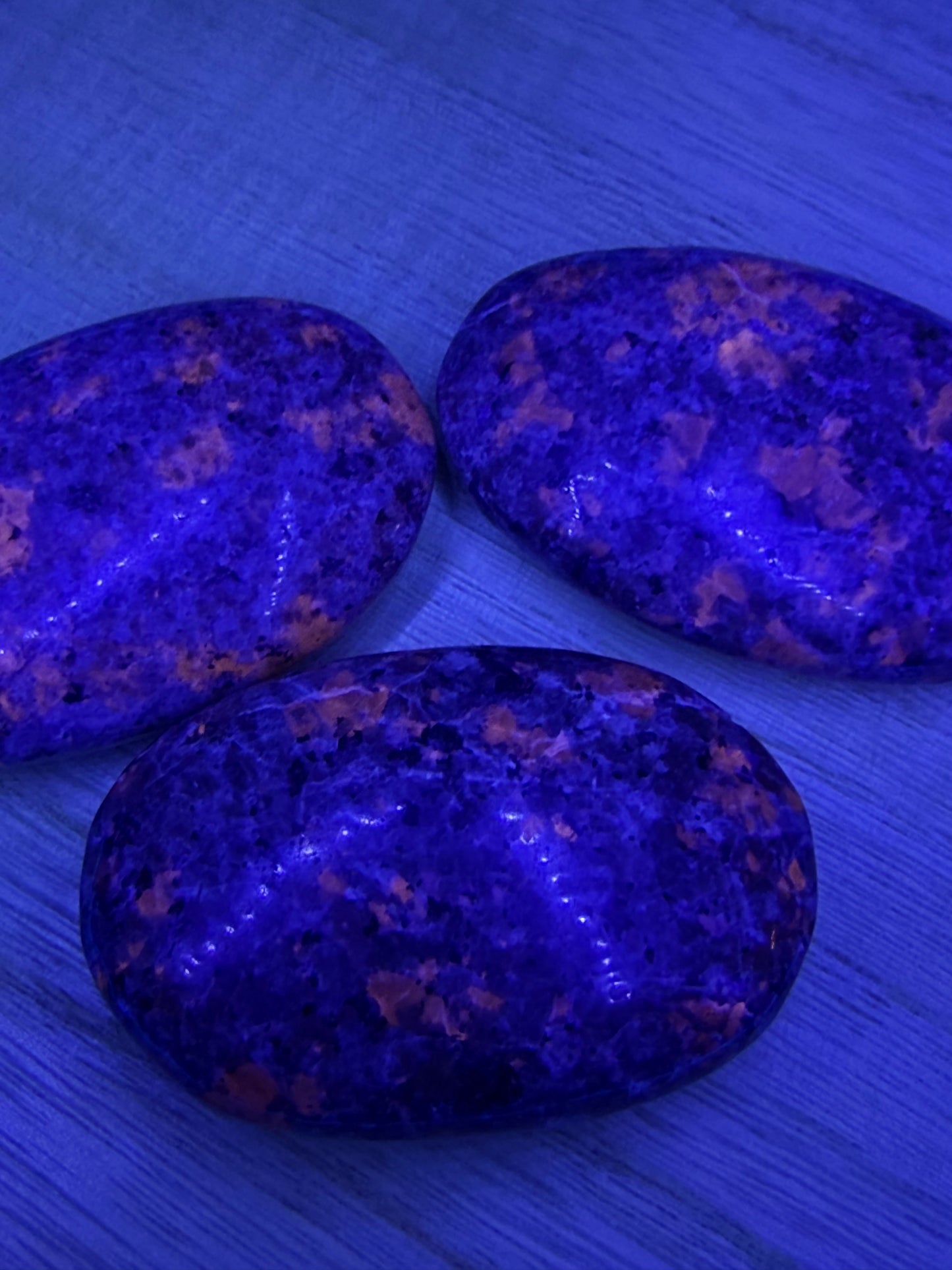 Yooperlite Palm Stones