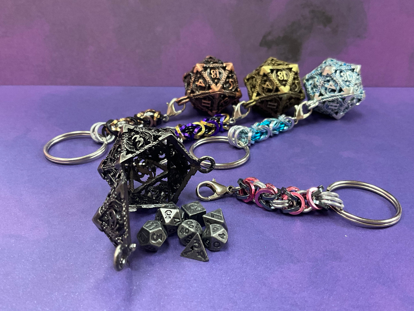 D20 Chainmaille Keychain || Micro Dice Set Inside