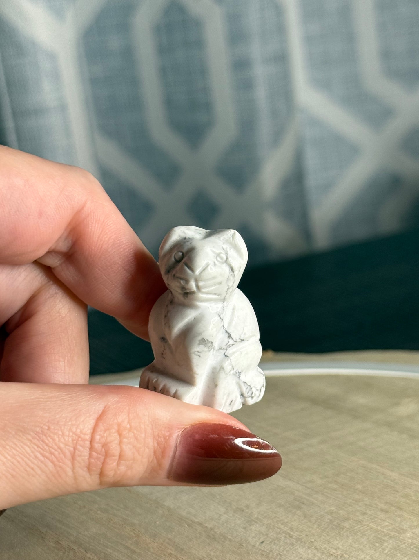 Howlite Cat Carving