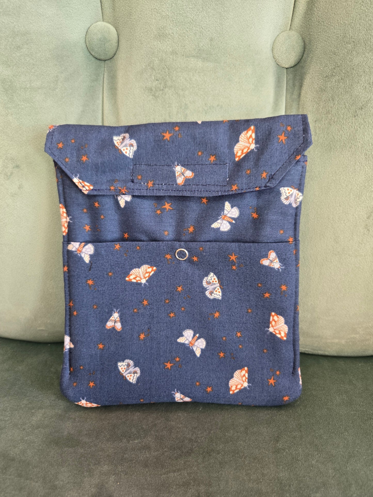 E-Book Padded Sleeve || Reclaimed Fabric || Vintage Fashion