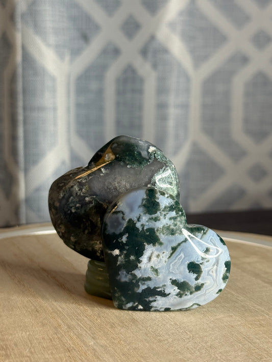 Moss Agate Heart Palm Stones