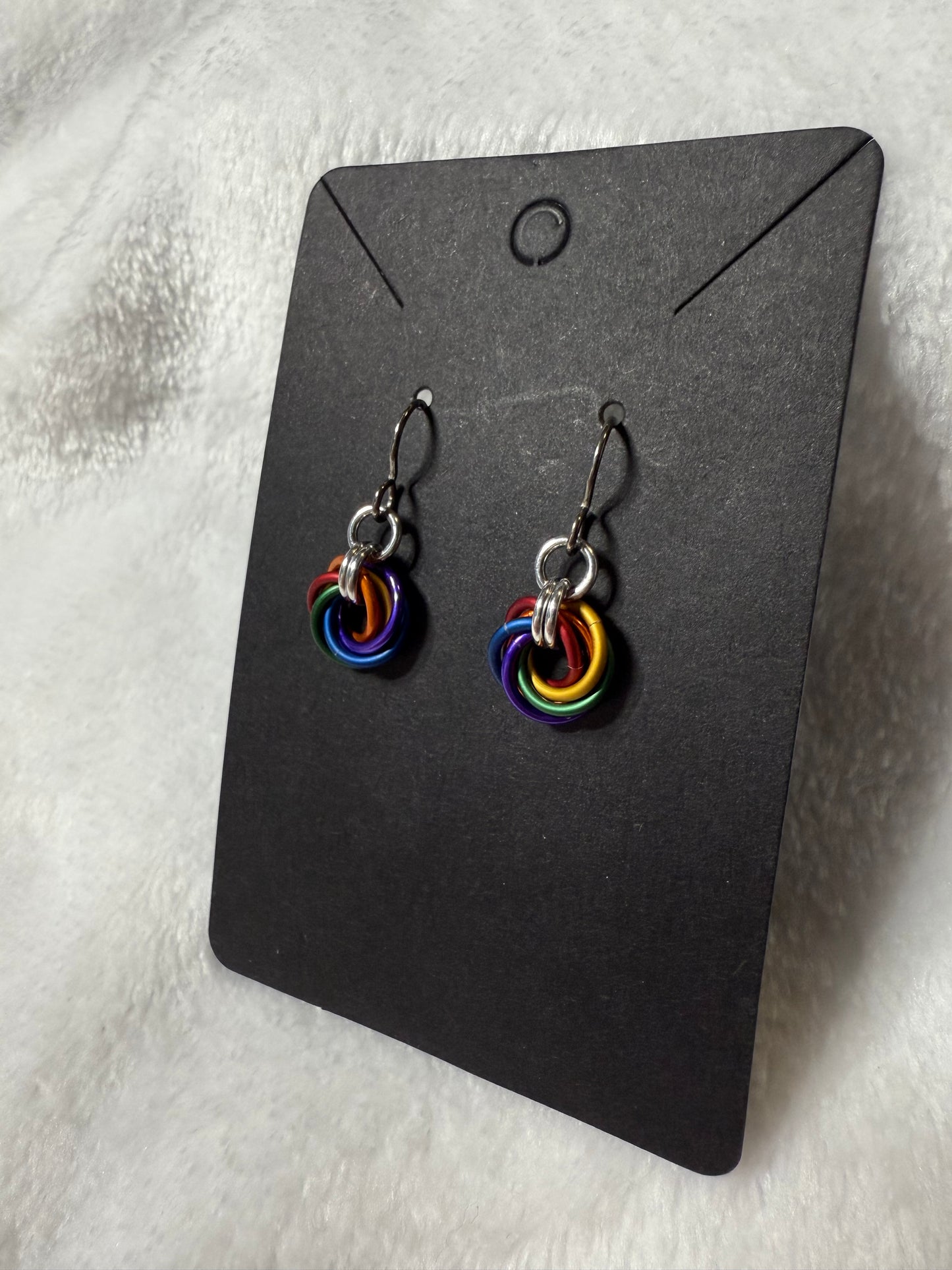 Simple Chainmaille Dangle Earrings