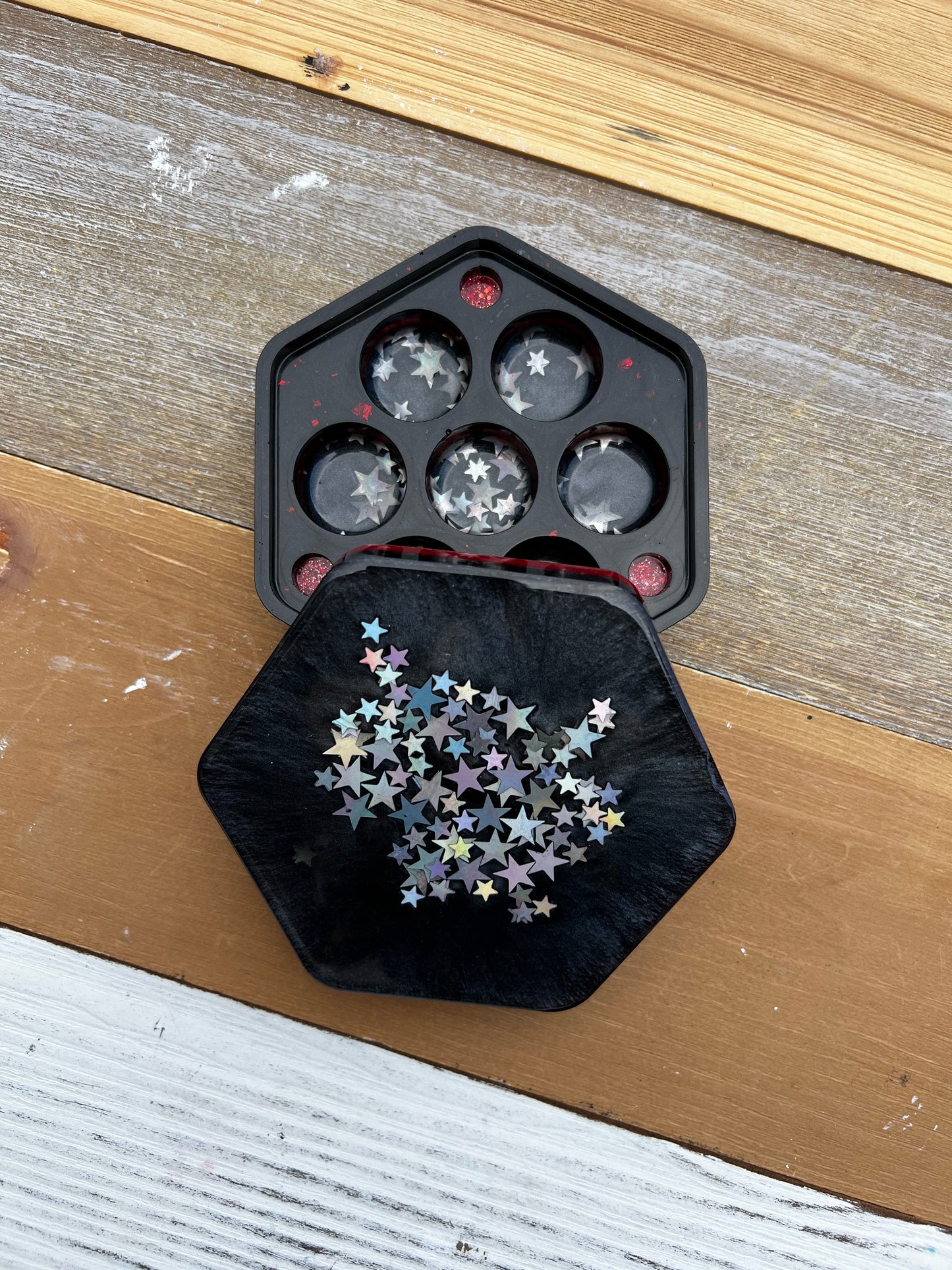 Red and Black Star Dice Box