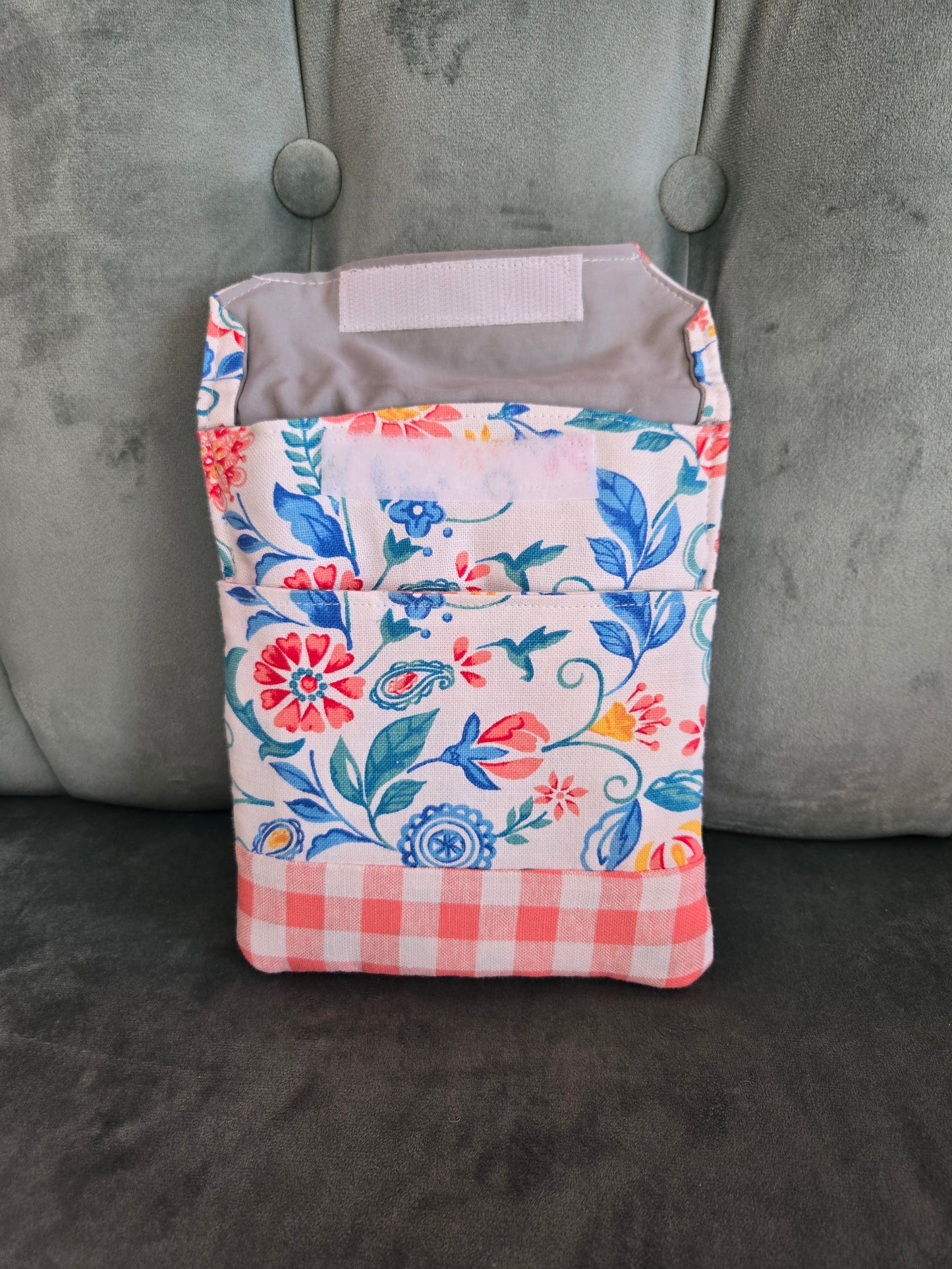 E-Book Padded Sleeve || Reclaimed Fabric || Vintage Fashion