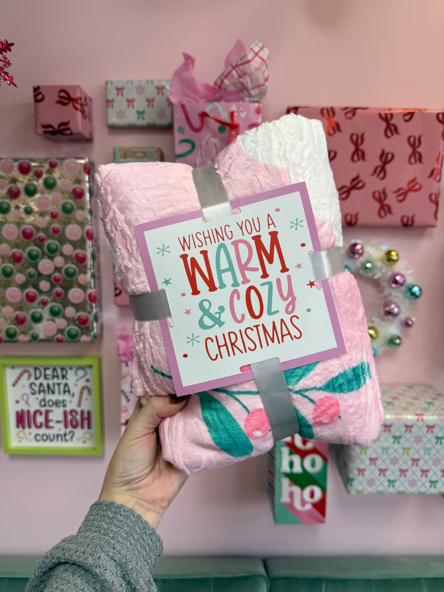 Pink Holiday Blankets | 50x60in
