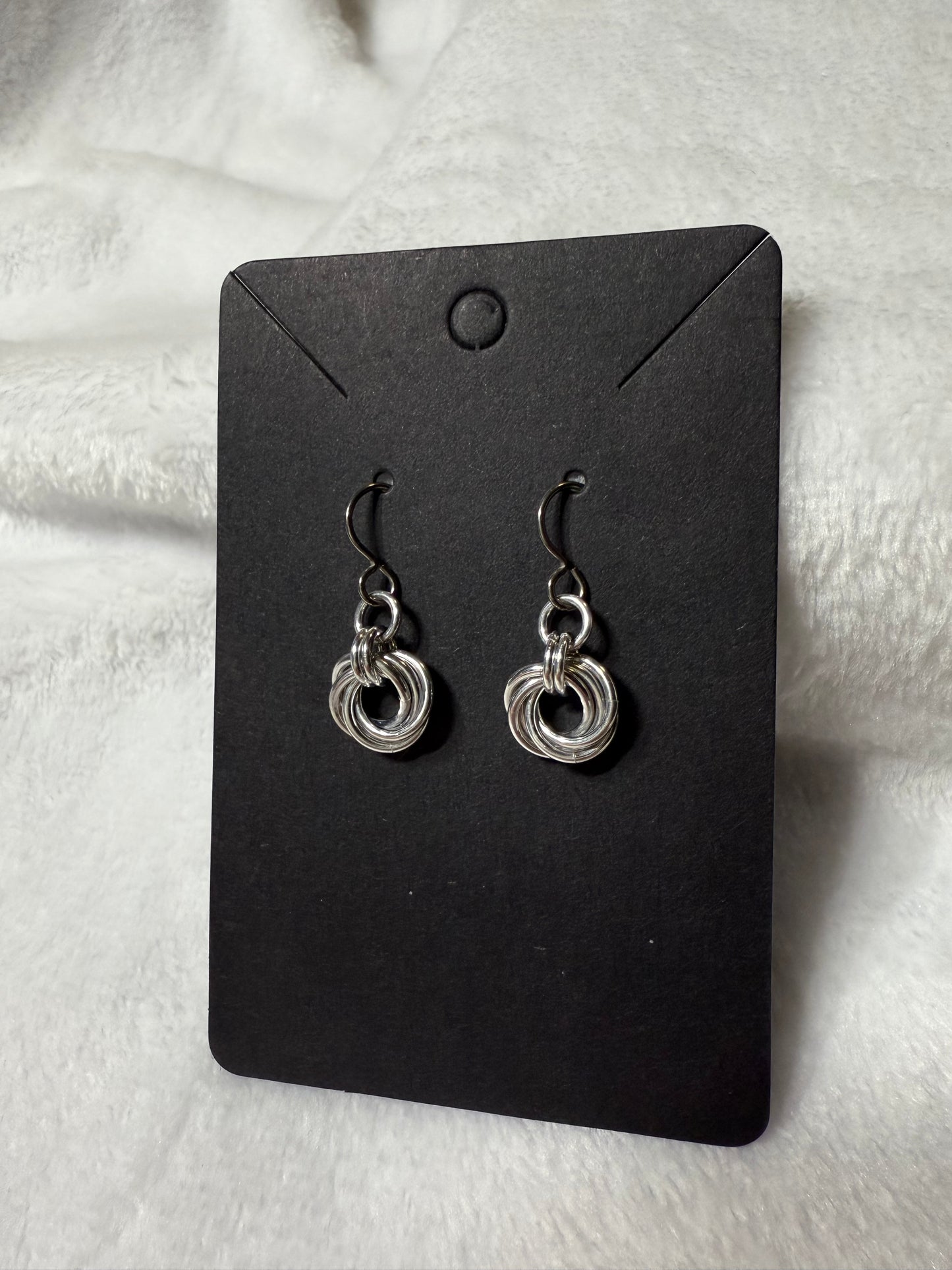 Simple Chainmaille Dangle Earrings