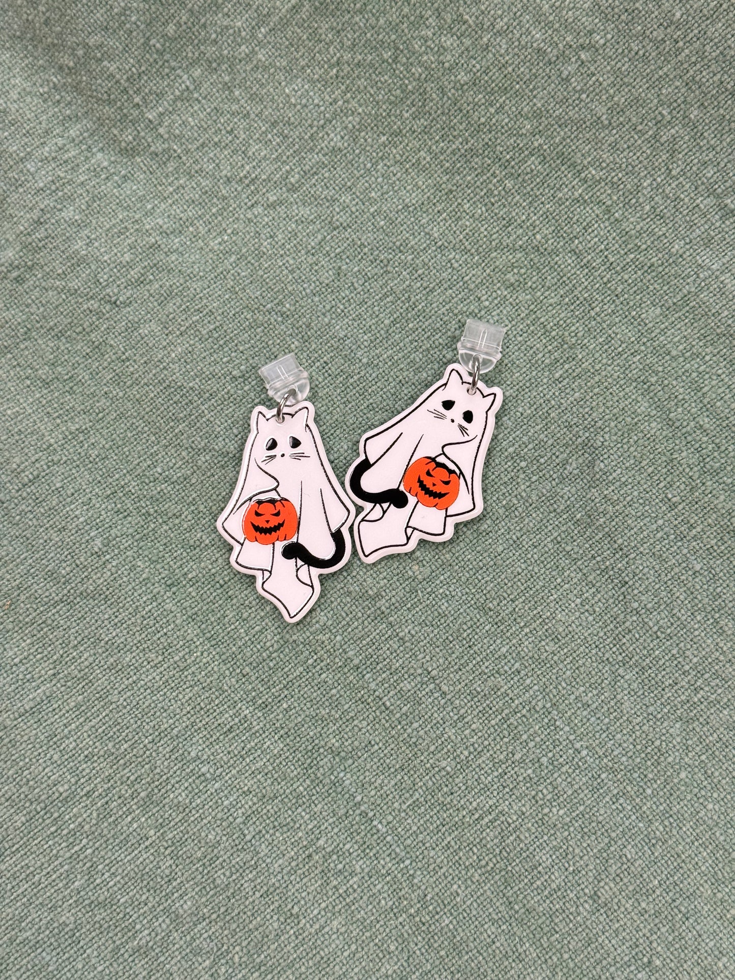 Kindle/USC-C Charms || Ghosts