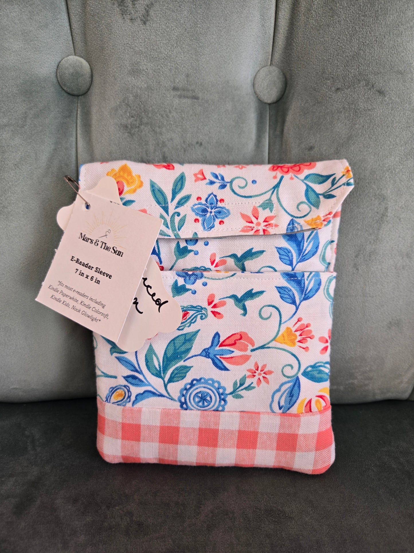 E-Book Padded Sleeve || Reclaimed Fabric || Vintage Fashion