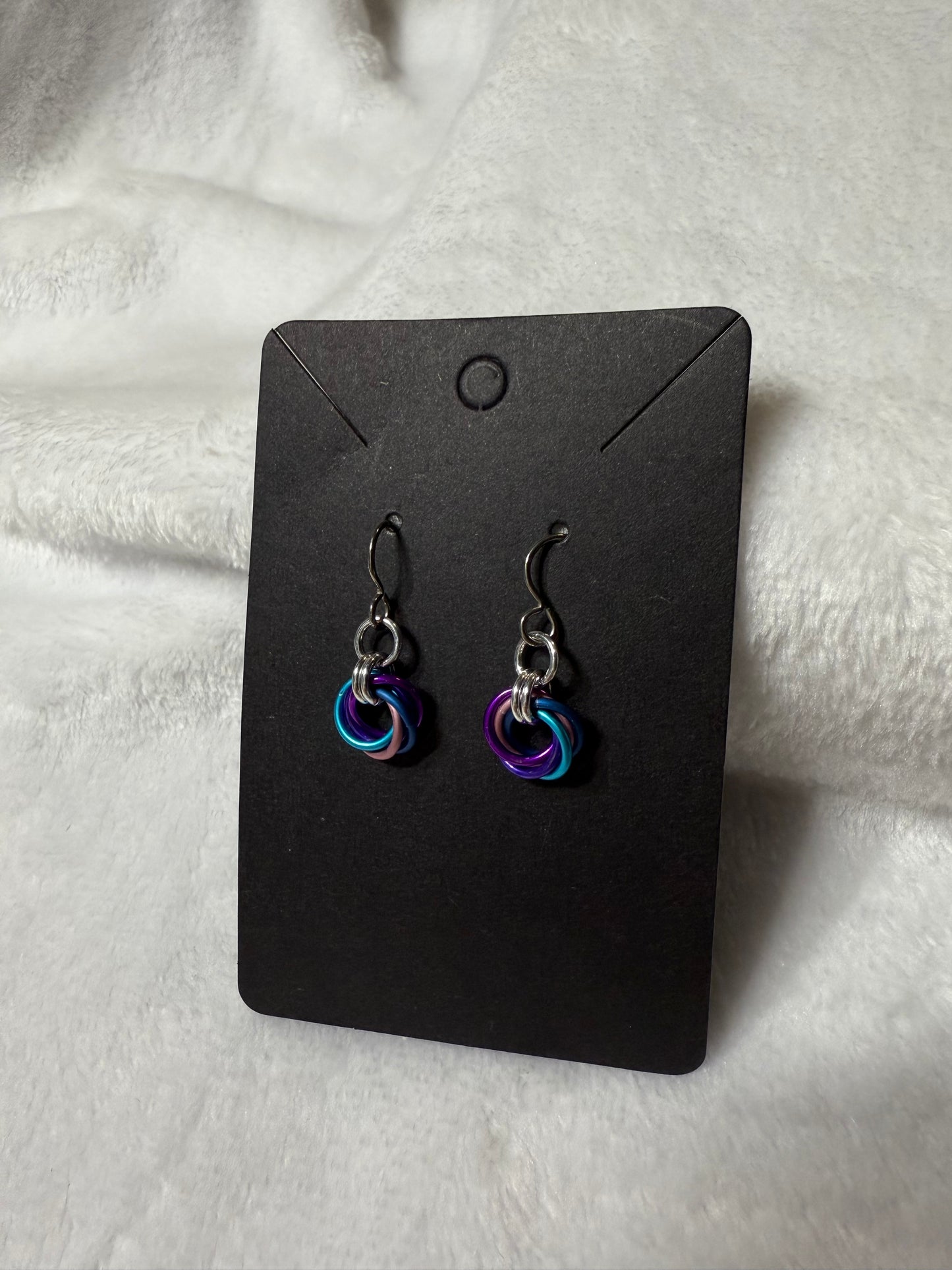 Simple Chainmaille Dangle Earrings