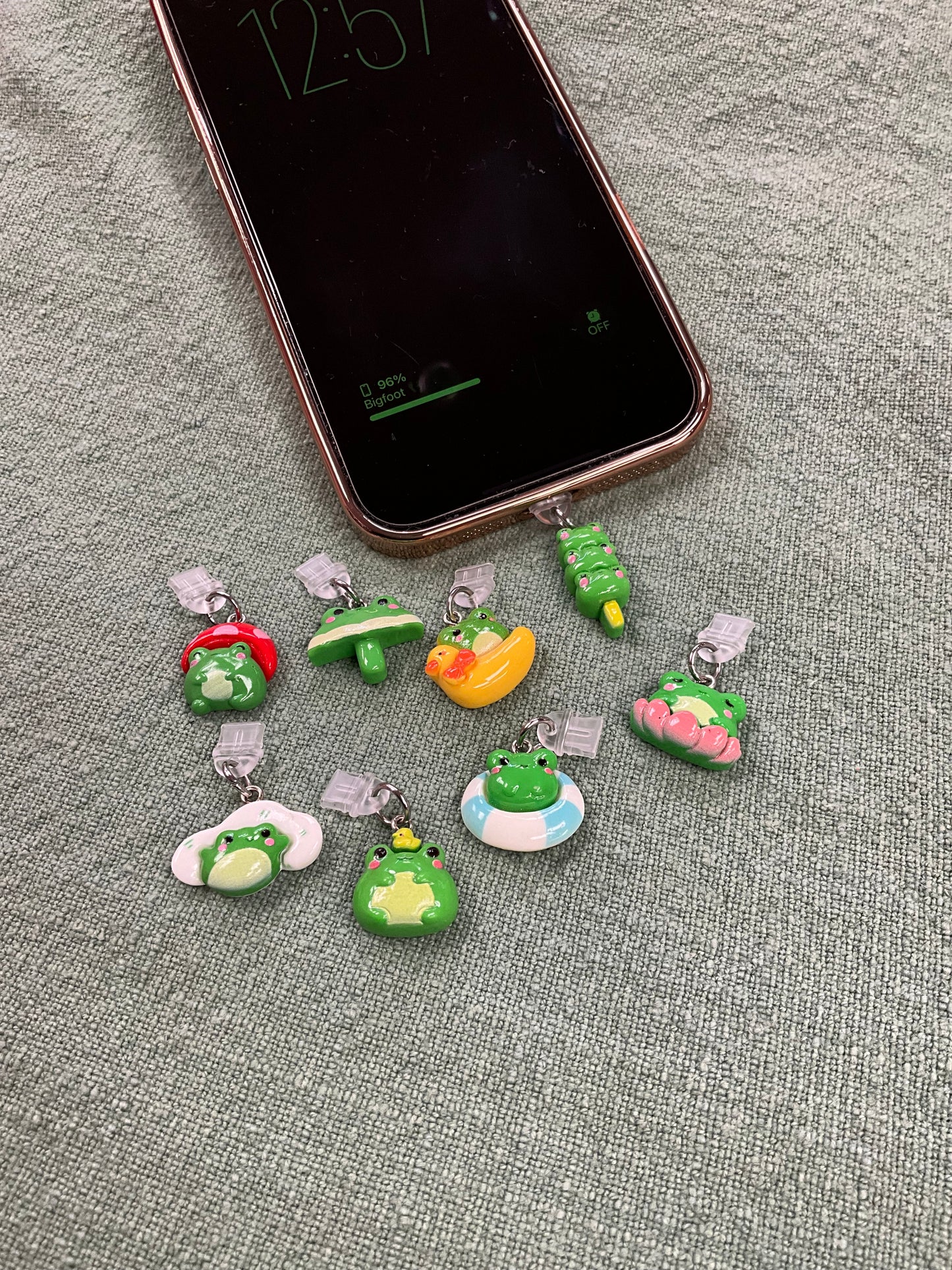 Kindle/USB-C Charms || Froggies