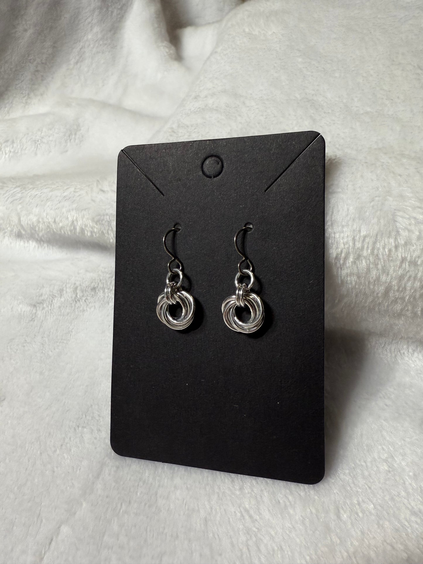 Simple Chainmaille Dangle Earrings