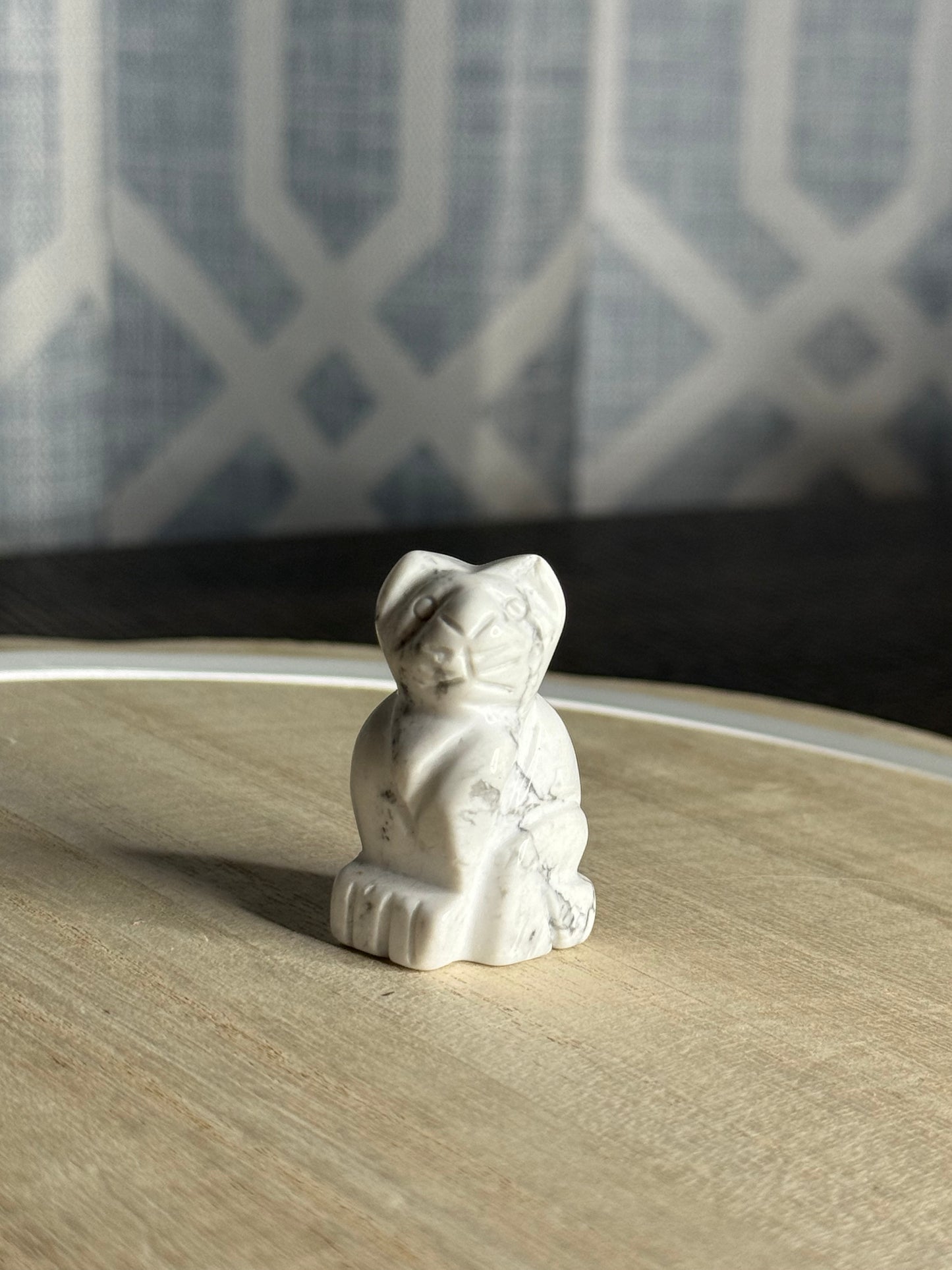 Howlite Cat Carving