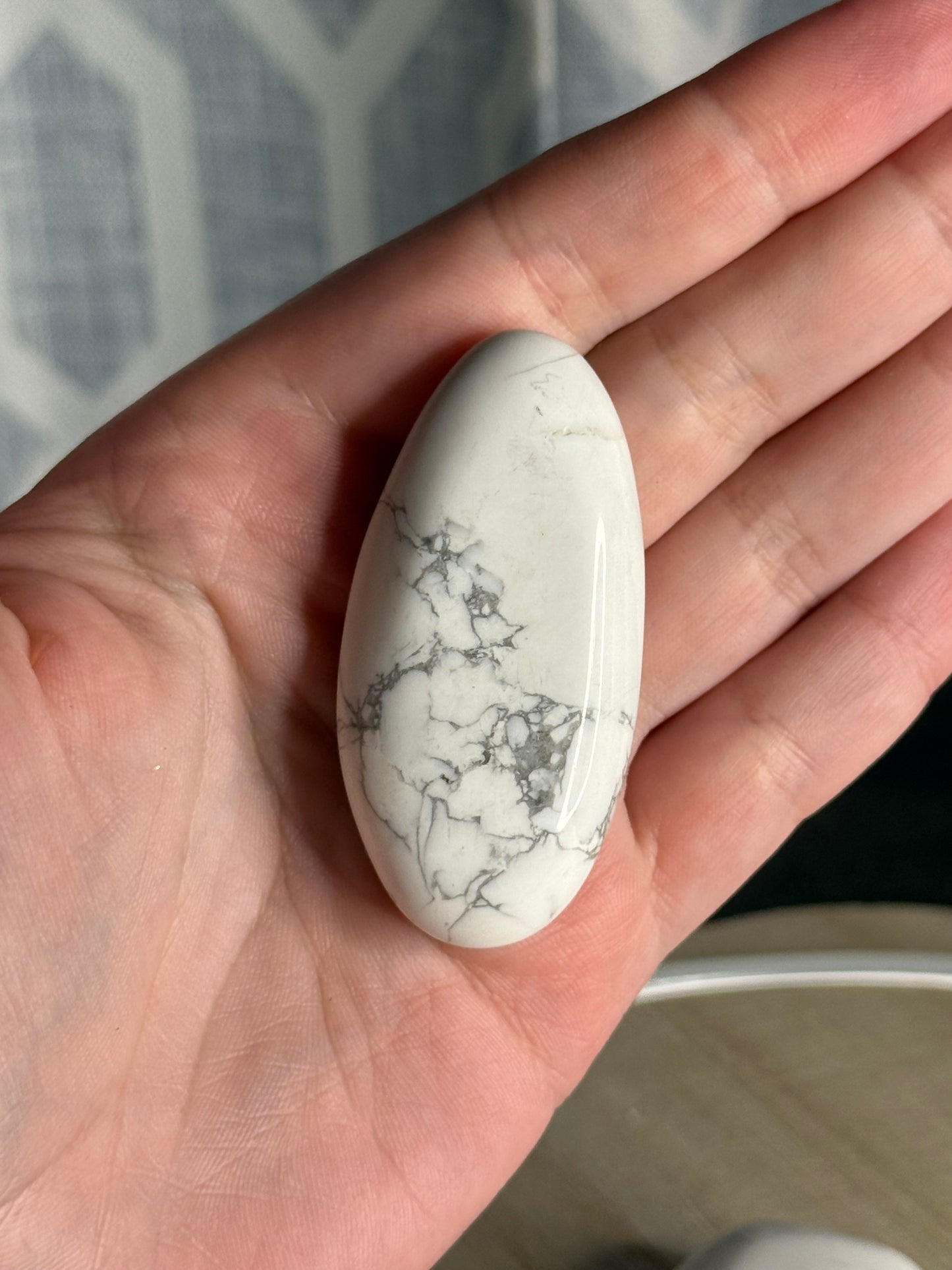 Howlite Palm Stones
