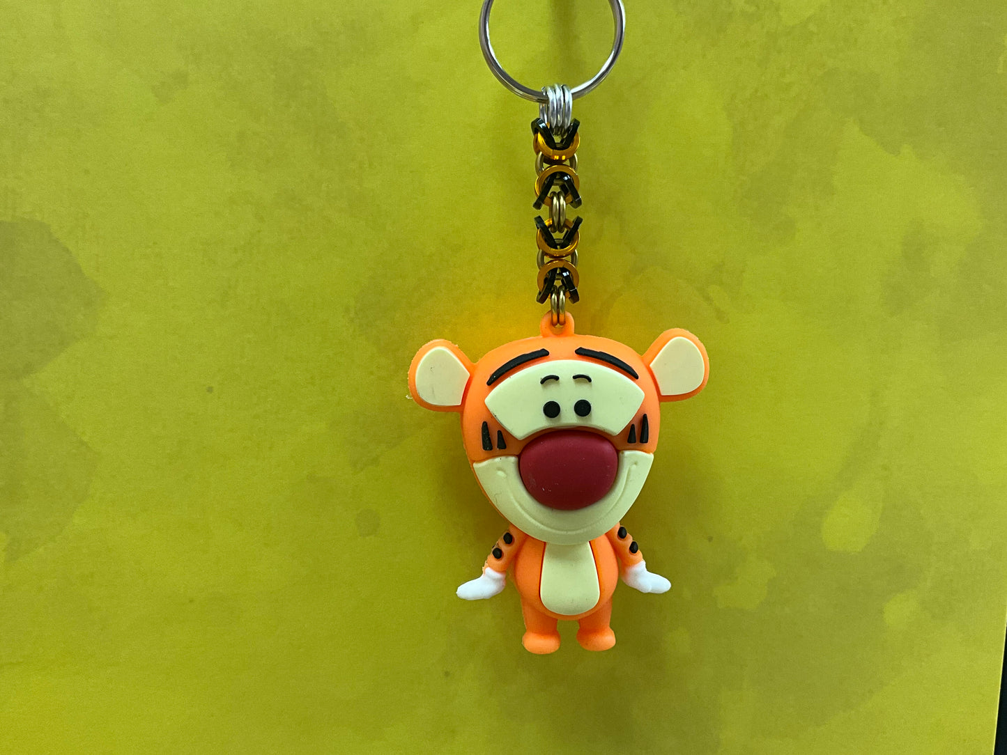 Pooh || Character Chainmaille Keychain