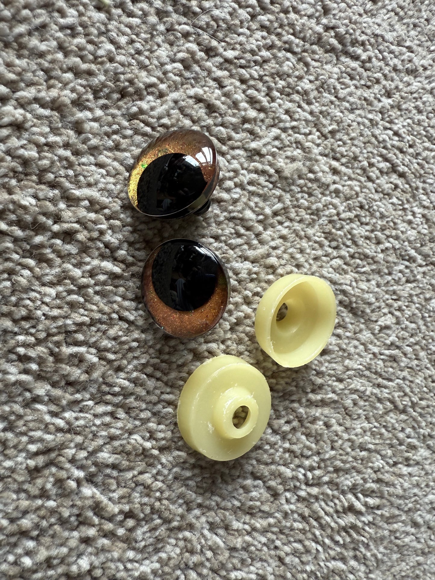 Crochet Safety Eyes | Holly Jolly