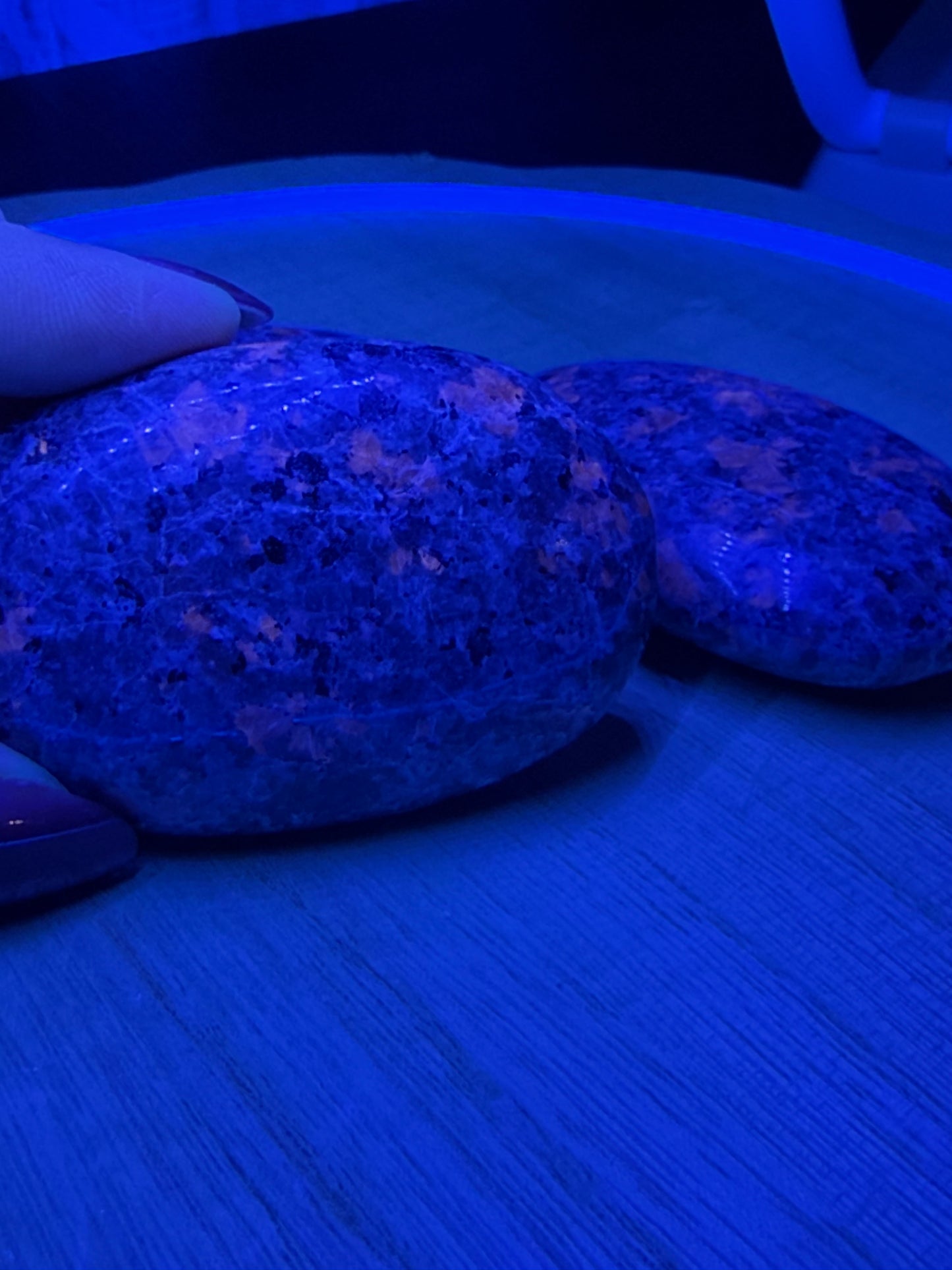 Yooperlite Palm Stones