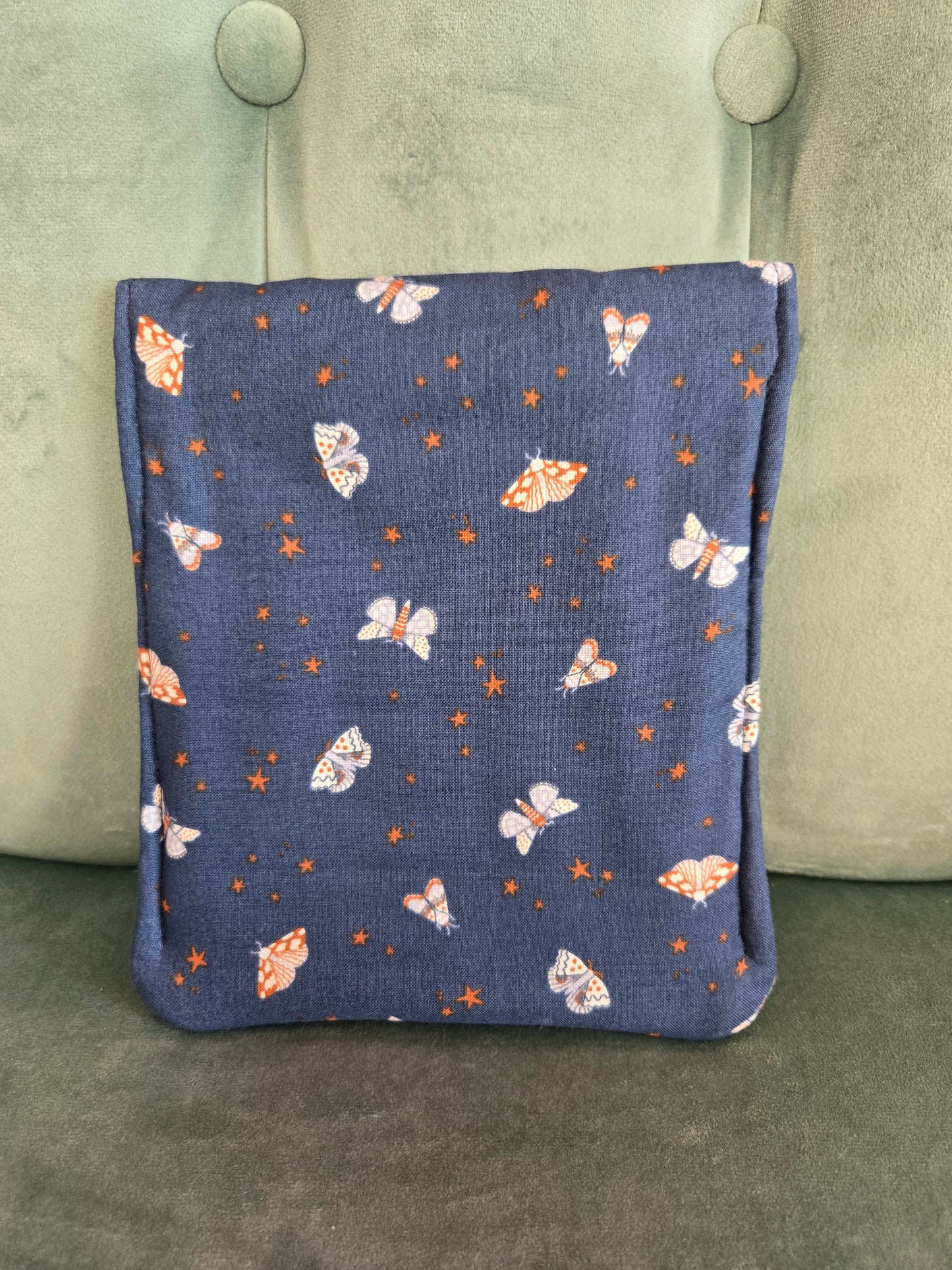 E-Book Padded Sleeve || Reclaimed Fabric || Vintage Fashion