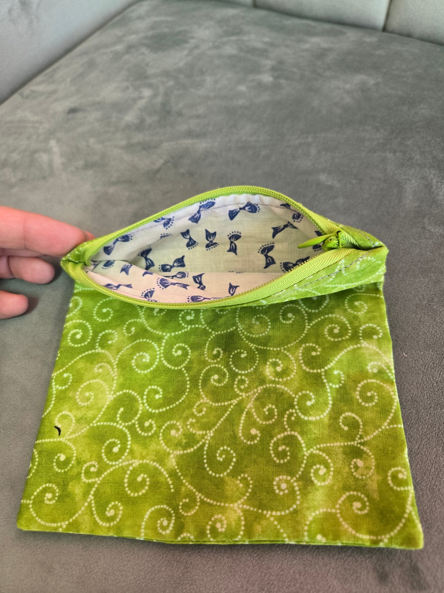 Upcycled Fabric Zipper Pouch || Repurposed Textile