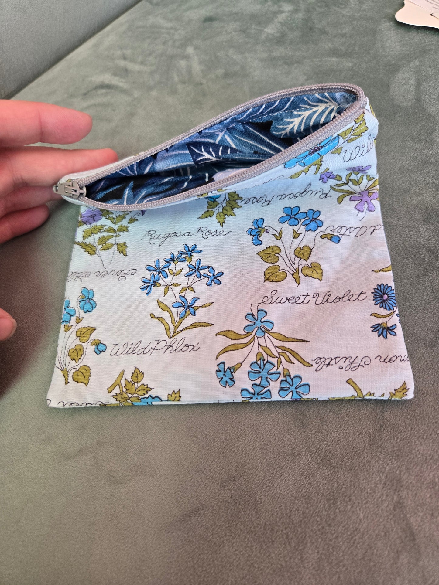 Upcycled Fabric Zipper Pouch || Repurposed Textile