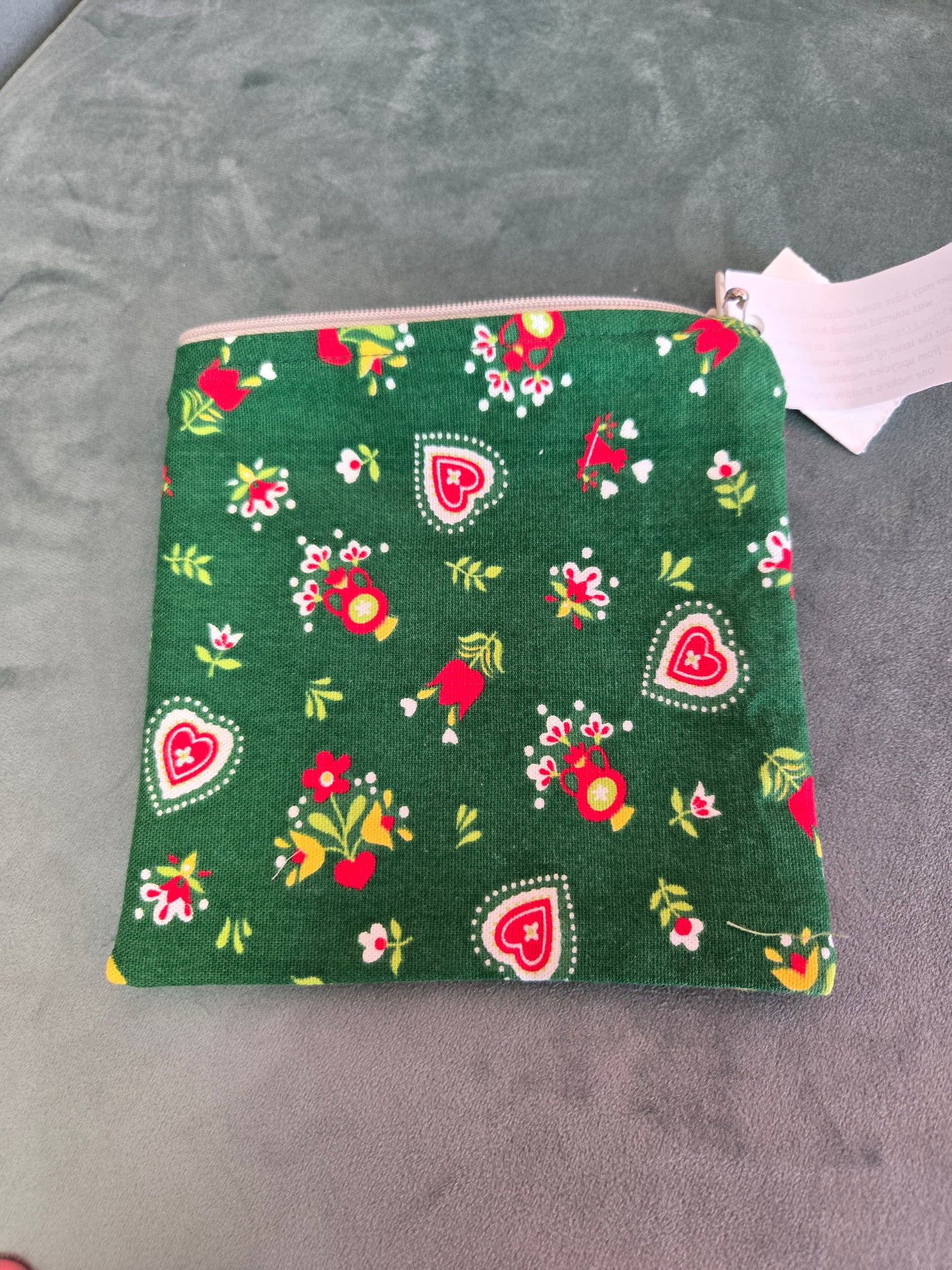 Upcycled Fabric Zipper Pouch || Repurposed Textile